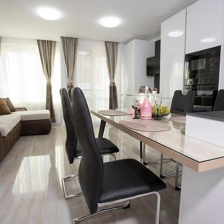 Апартамент За Гости Ивви-1 Apartment Burgas Bagian luar foto