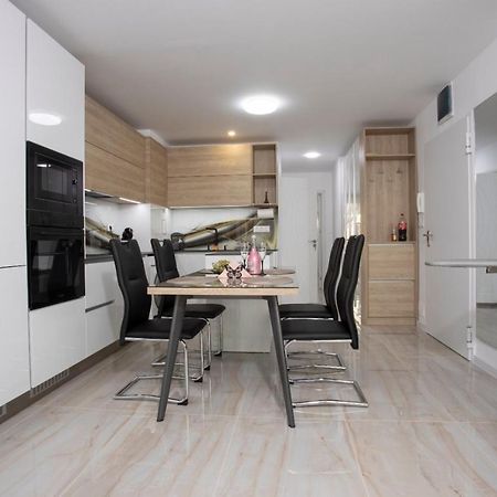 Апартамент За Гости Ивви-1 Apartment Burgas Bagian luar foto