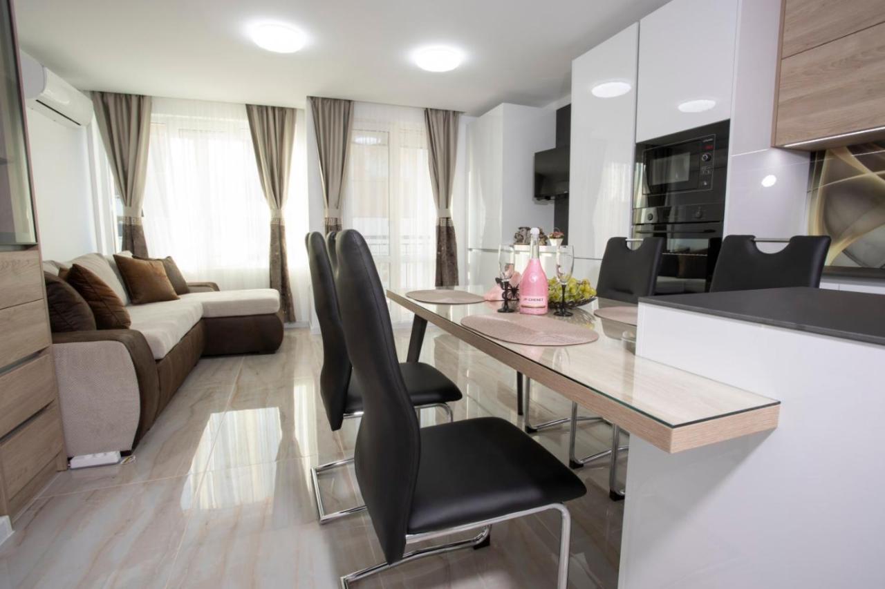 Апартамент За Гости Ивви-1 Apartment Burgas Bagian luar foto