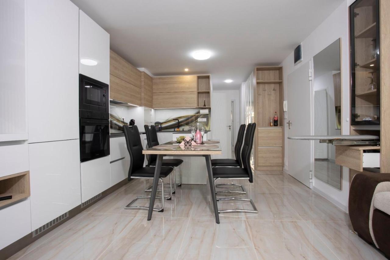 Апартамент За Гости Ивви-1 Apartment Burgas Bagian luar foto